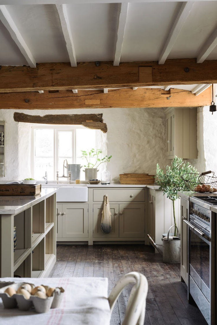 deVOL kitchens with wood beams