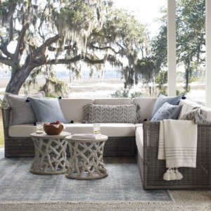 Create a Warm & Inviting Outdoor Living Room
