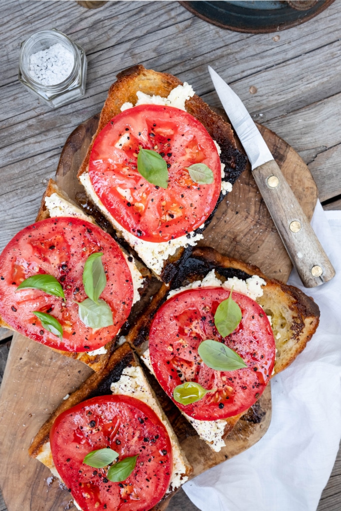  sweet summer days - tomato sandwich - Rose & Ivy - summer tomatoes