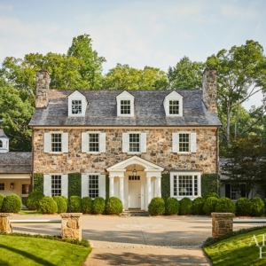 Tour a Beautiful Virginia-Inspired Home and Gardens