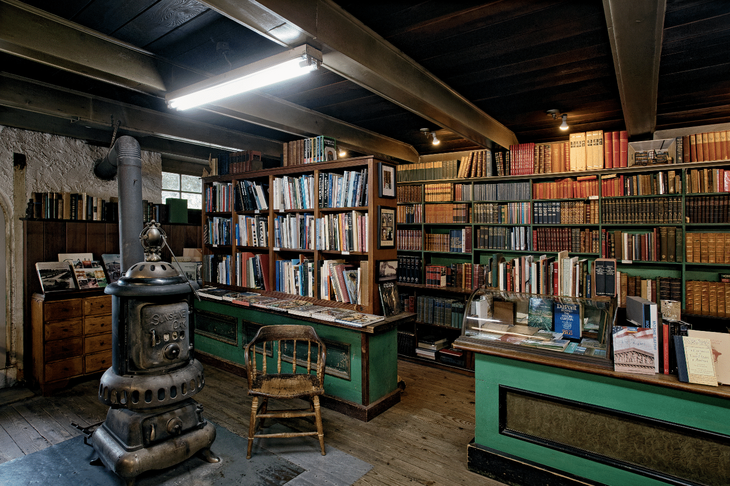 Tour a bookstore Baldwin's Bookbarn