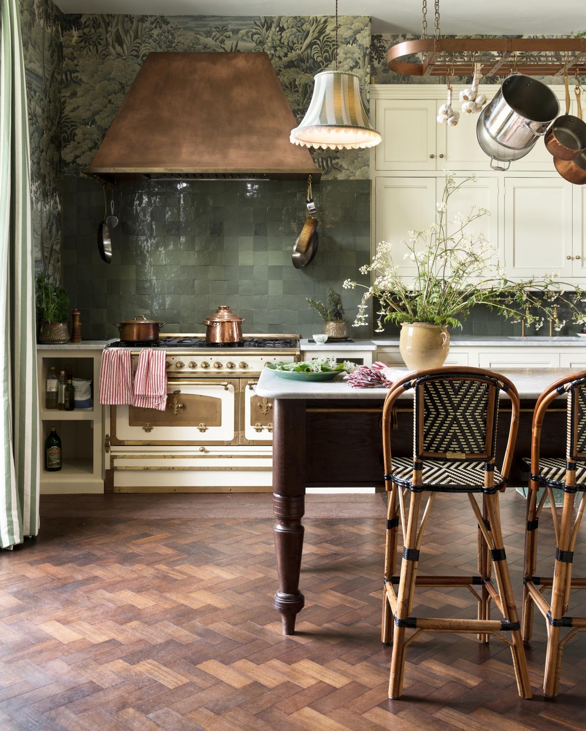 dreamy deVOL bespoke kitchen - kitchen design - design remodel - kitchen island