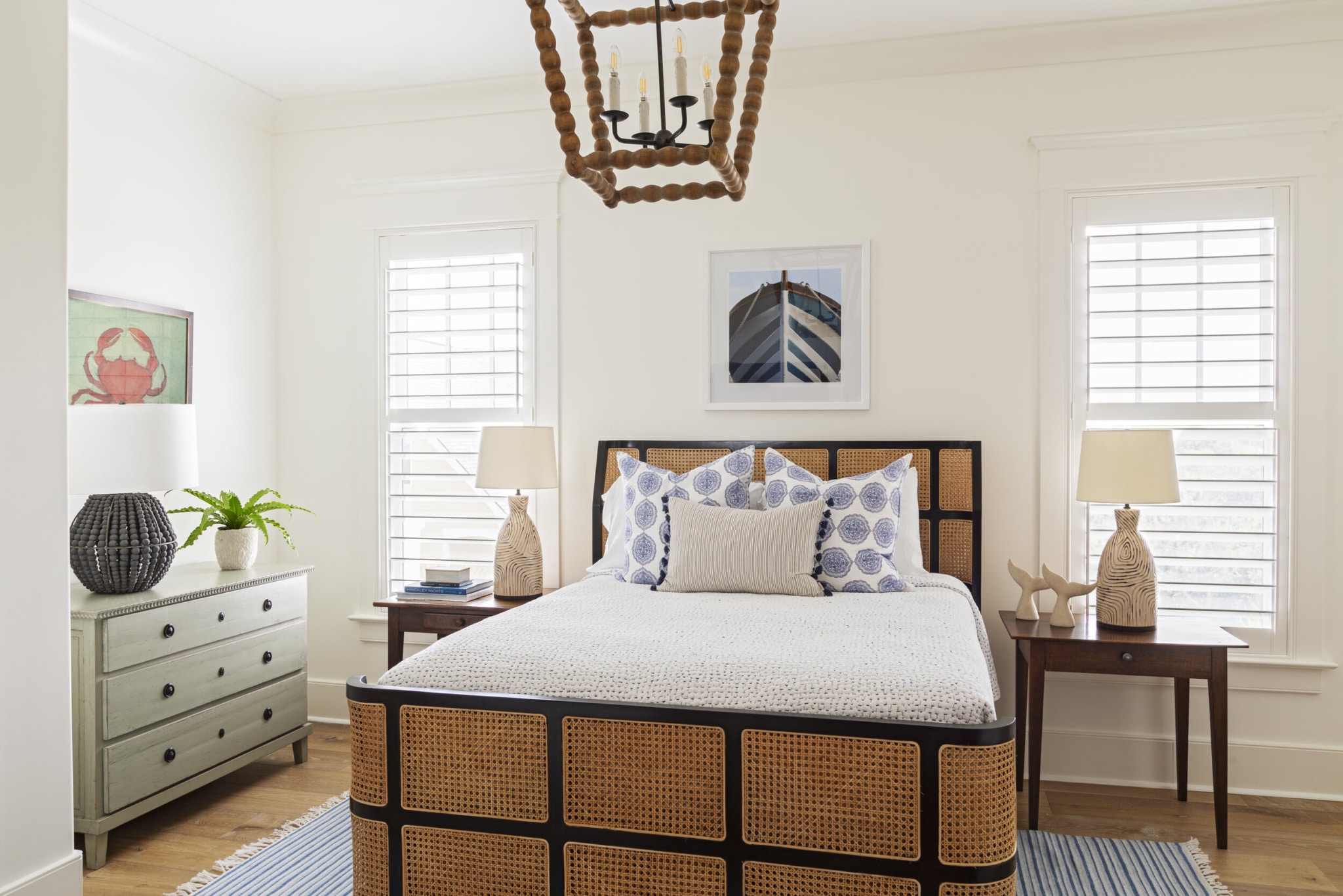 Isle of Palms house tour - Allison Elebash - Julia Lynn Photography -bedroom - blue and white - blue and white bedroom - 