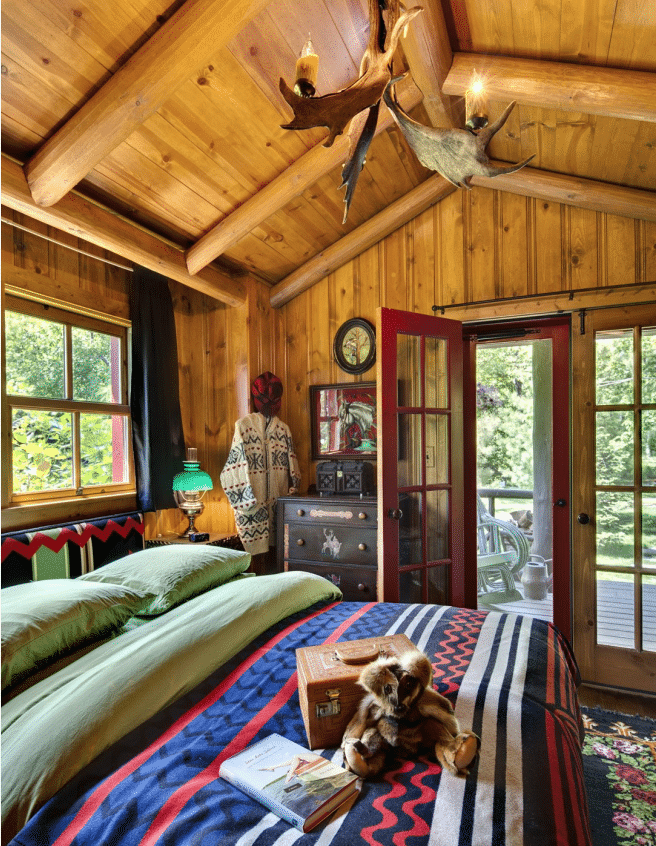 Wade Weissmann Design cabin bedroom| Photography: David Bader 