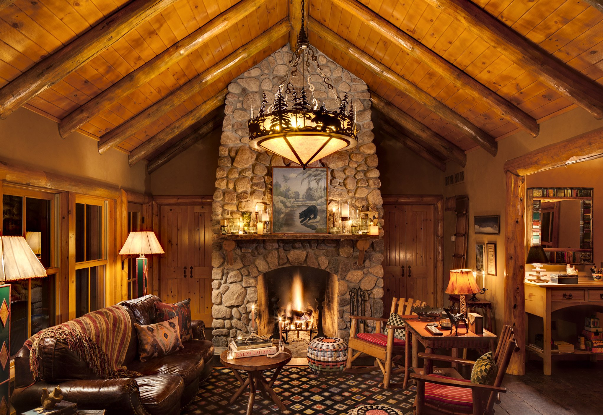 Wade Weissmann Design cabin living room | Photography: David Bader 