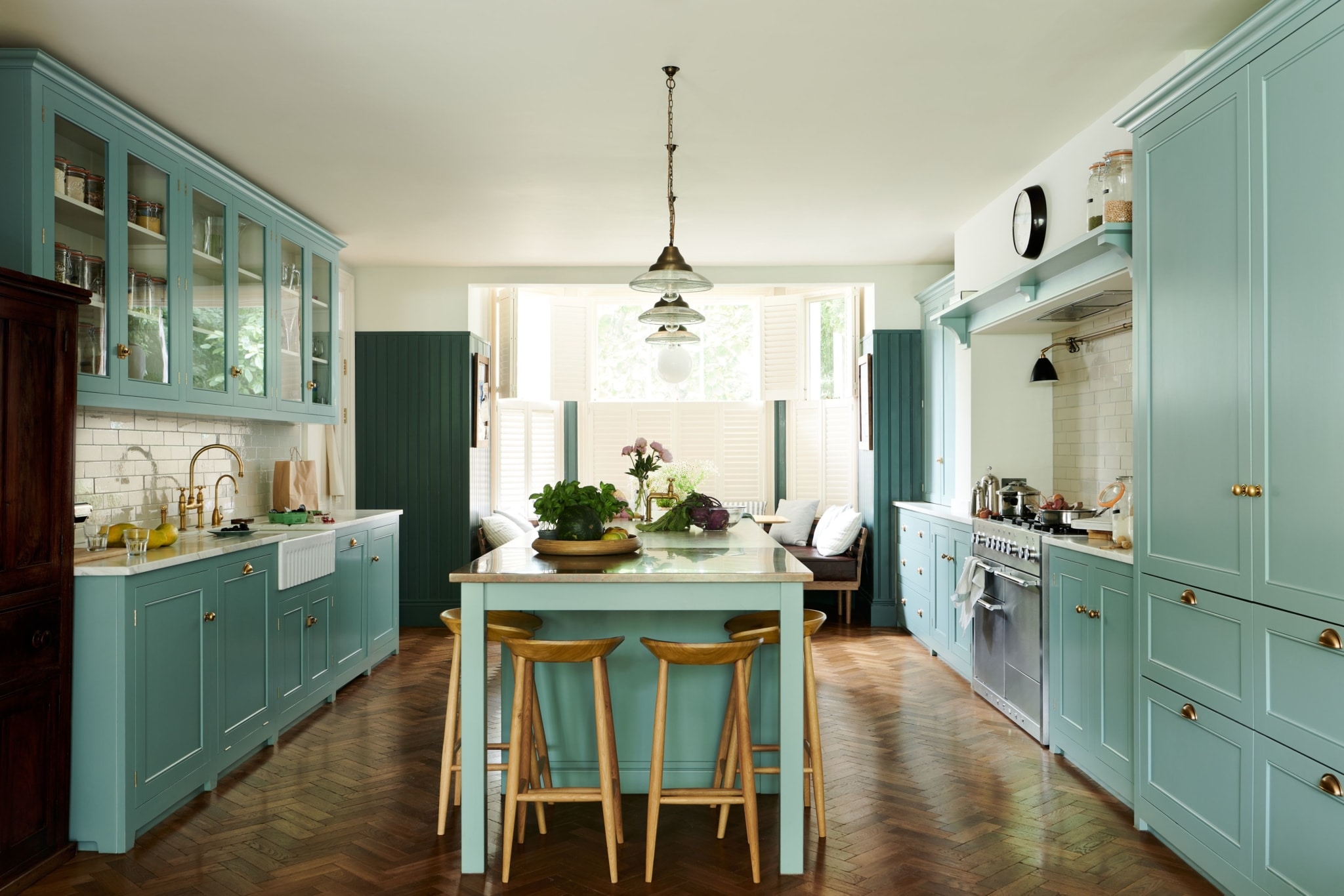 Beautifully Designed Classic Kitchen - deVOL kitchens