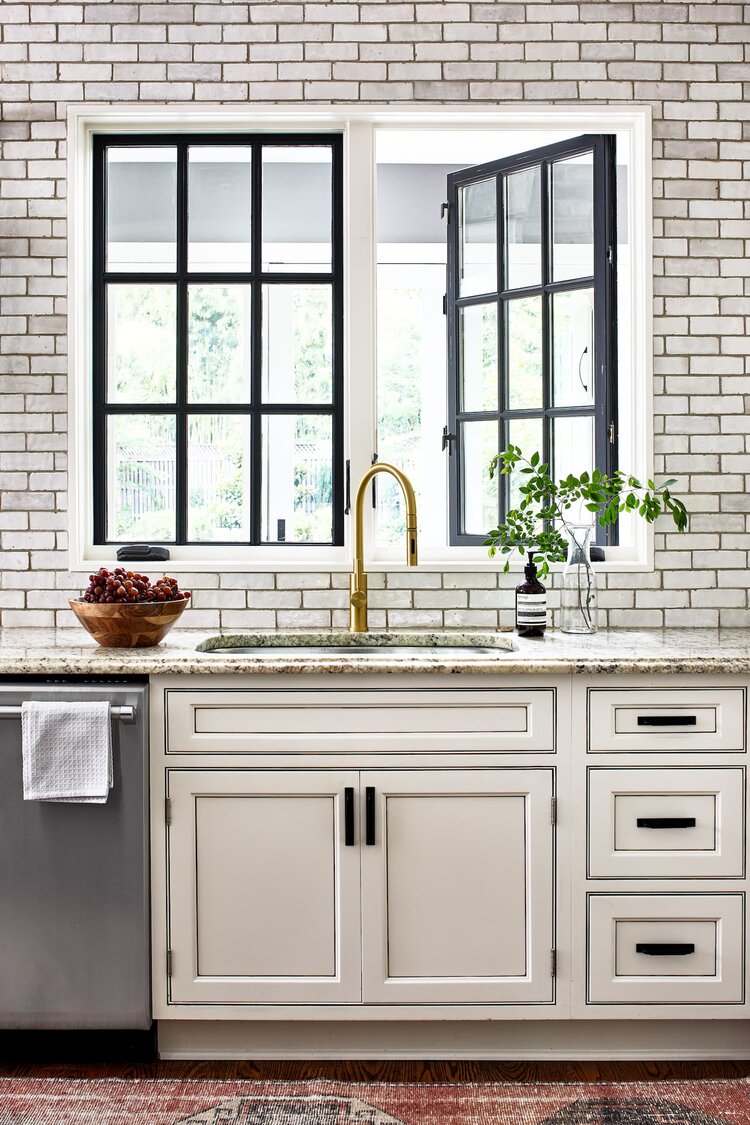 Zoe Feldman Interior Design kitchen | Photography: Stacy Zarin Goldberg - kitchen - kitchen design - kitchen decor - kitchen design ideas