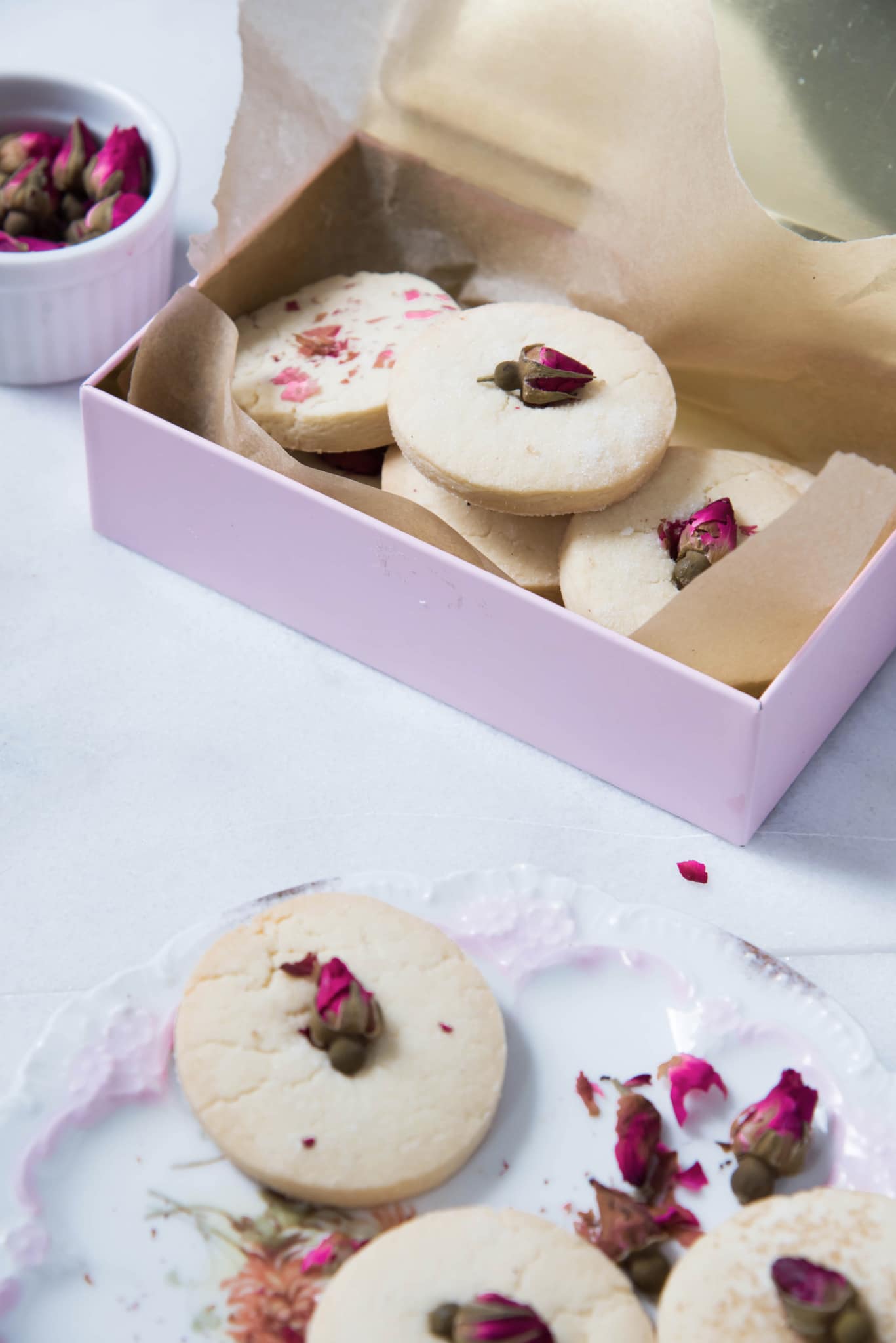 Extraordinary and delicious rose sugar cookies recipe | Rose & Ivy cookies 
