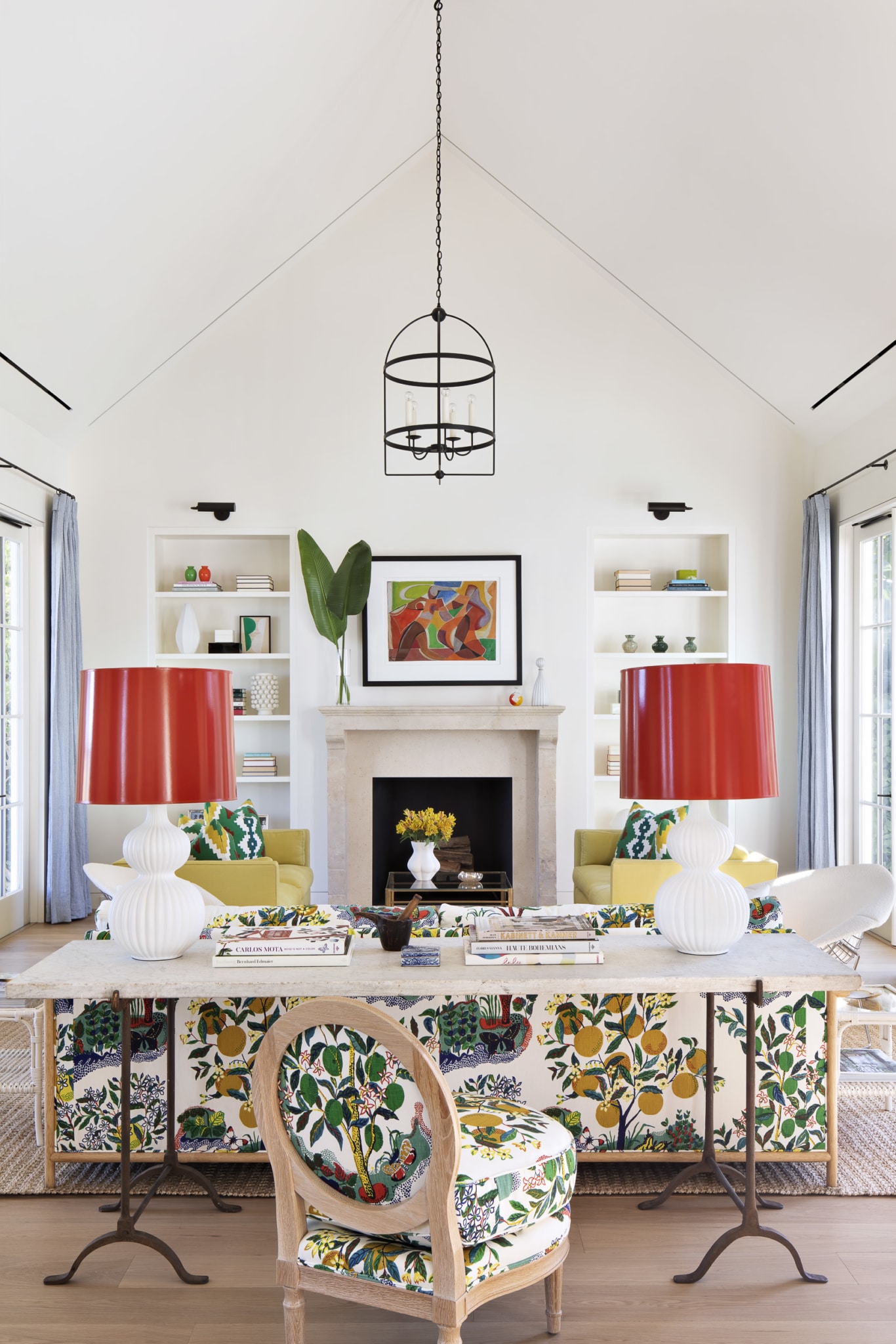The architecture and design of Windsor a Vero Beach community - beachside - Jessica Glynn Photography - Hadley Keller Author - Vendome press - colorful living room with cathedral ceiling