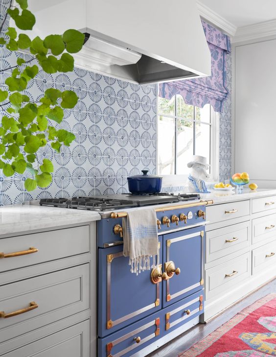 Delightful home in dallas with Collins Interiors | Nathan Schroder Photography | kitchen - kitchen design - kitchen remodel - kitchen makeover