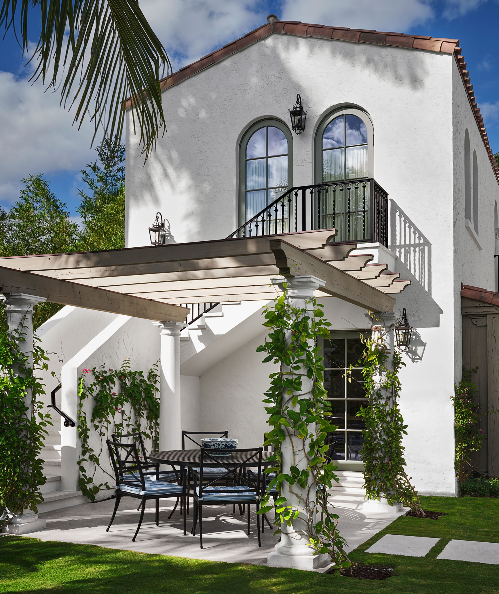 Mark D. Sikes Interior Design - Amy Neunsinger Photography - patio - climbing vines - Palm Beach - Palm Beach house tour