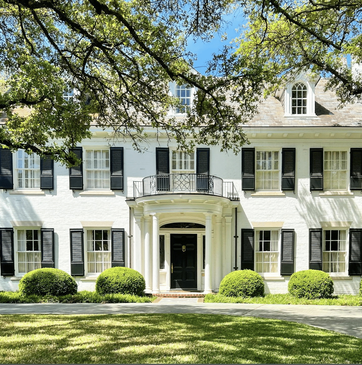 Curb Appeal - The Potted Boxwood Photography - white house - white brick house - breathtaking