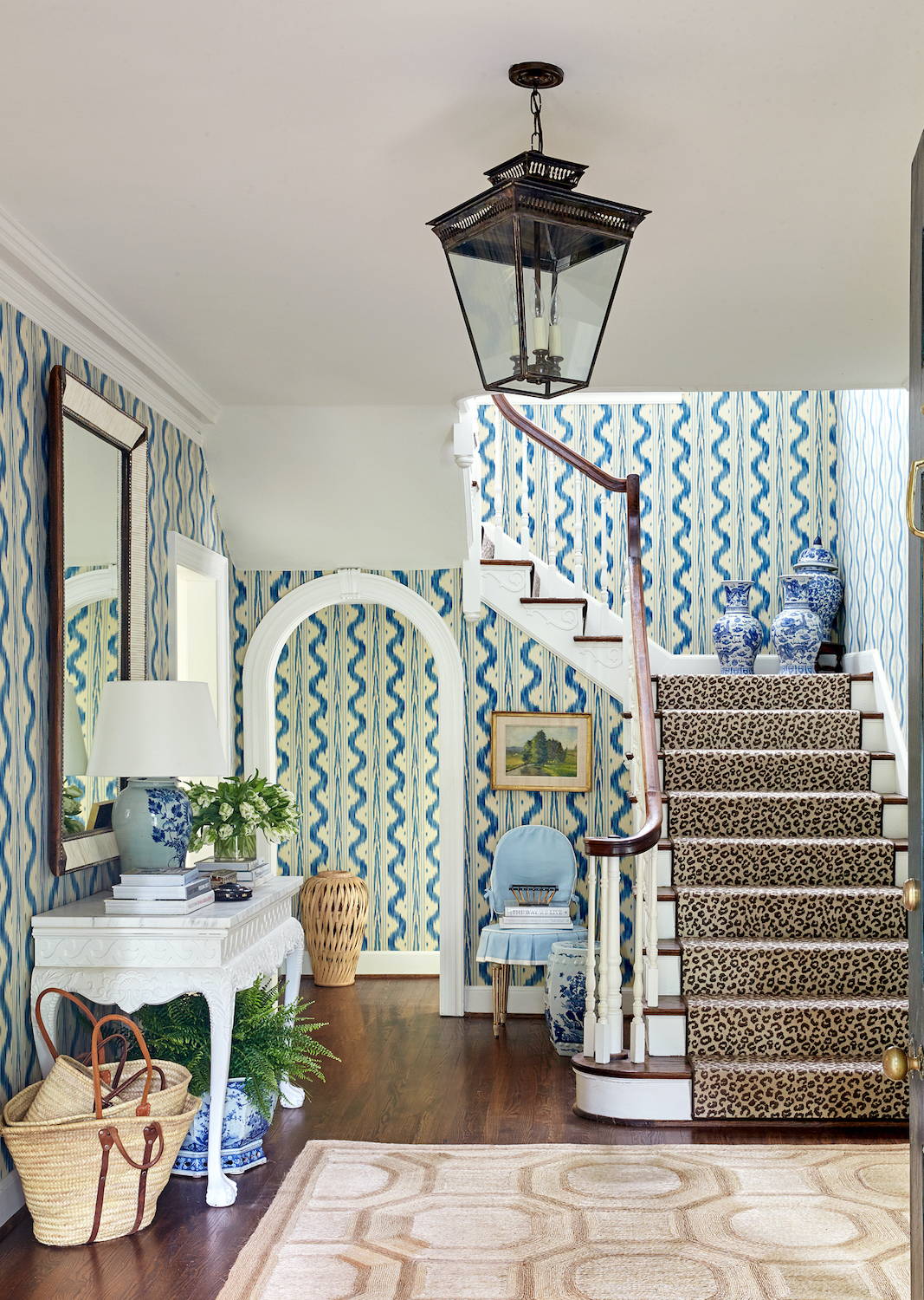 Inside a Stunning Georgian Style Home: A Timeless Tour