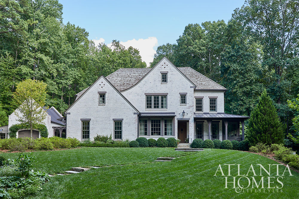 The dream team of Architect Historical Concepts,  Interior Designer Daniel DeSantis , and Carson McElheney Landscape Architecture & Design outdid themselves on this one!  Source: Atlanta Homes & LIfestyles | Photography: Emily Followill