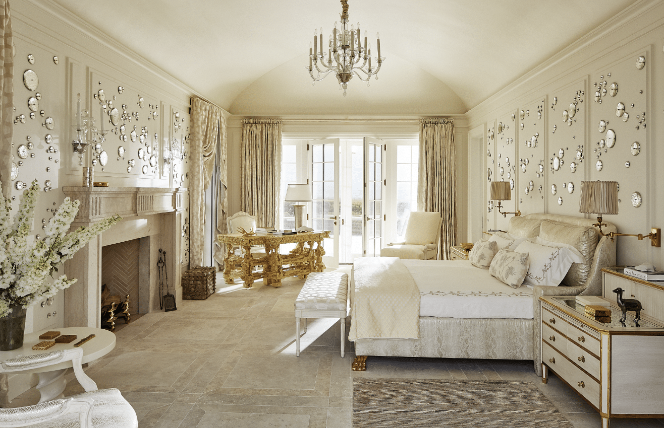 Designer Alex Papachristidis ' new book, The Elegant Life: Rooms that Welcome and Inspire, showcases his timeless and elegant style through stunning photographs. William Abranowicz Photography