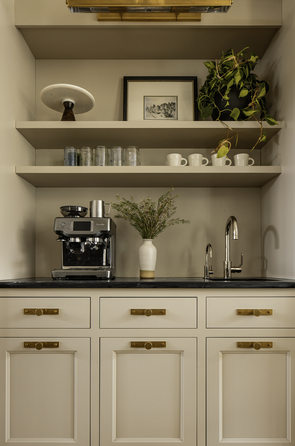 Coffee bar dreams. Shop the coffee bar accessories from #themadisongr  #mystofferhomestyle . Design @jeanstofferdesign Photo…