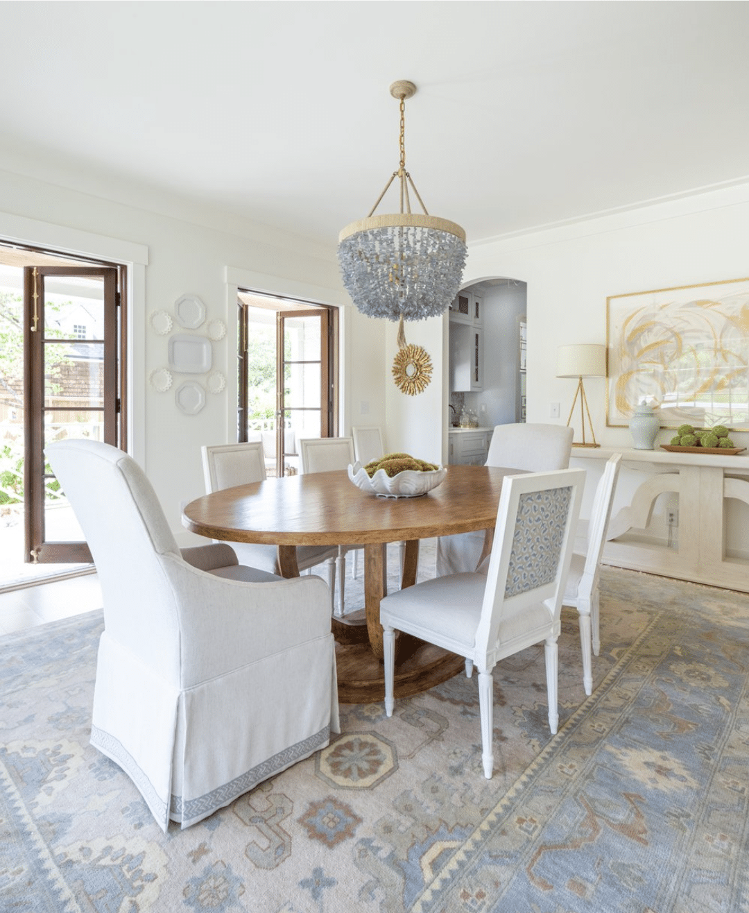 Step into a Nashville home designed by the talented Emily Haraf of EH Interiors, where timeless elegance meets fresh, family-friendly living. Kristen Mayfield Photography