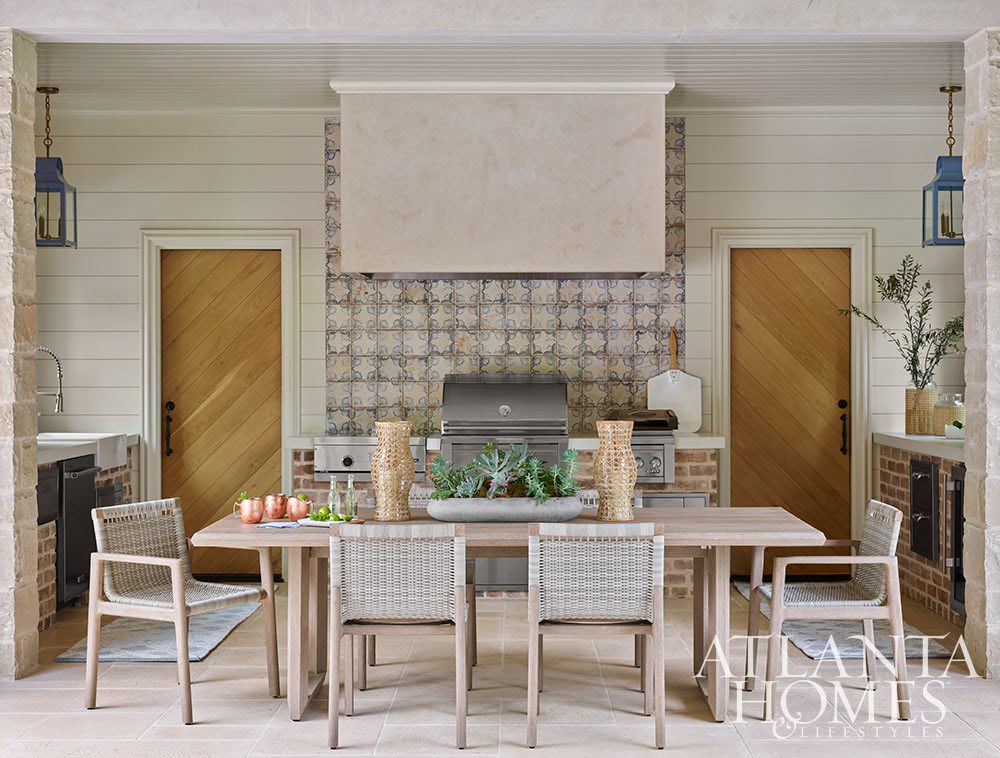 In this months Atlanta Homes & Lifestyle , is a breathtaking Tudor Revival house designed by the esteemed architects at Frank G. Neely Design Associates, complemented by the exquisite interior design of Jessica Bradley. Emily Followill PHotography