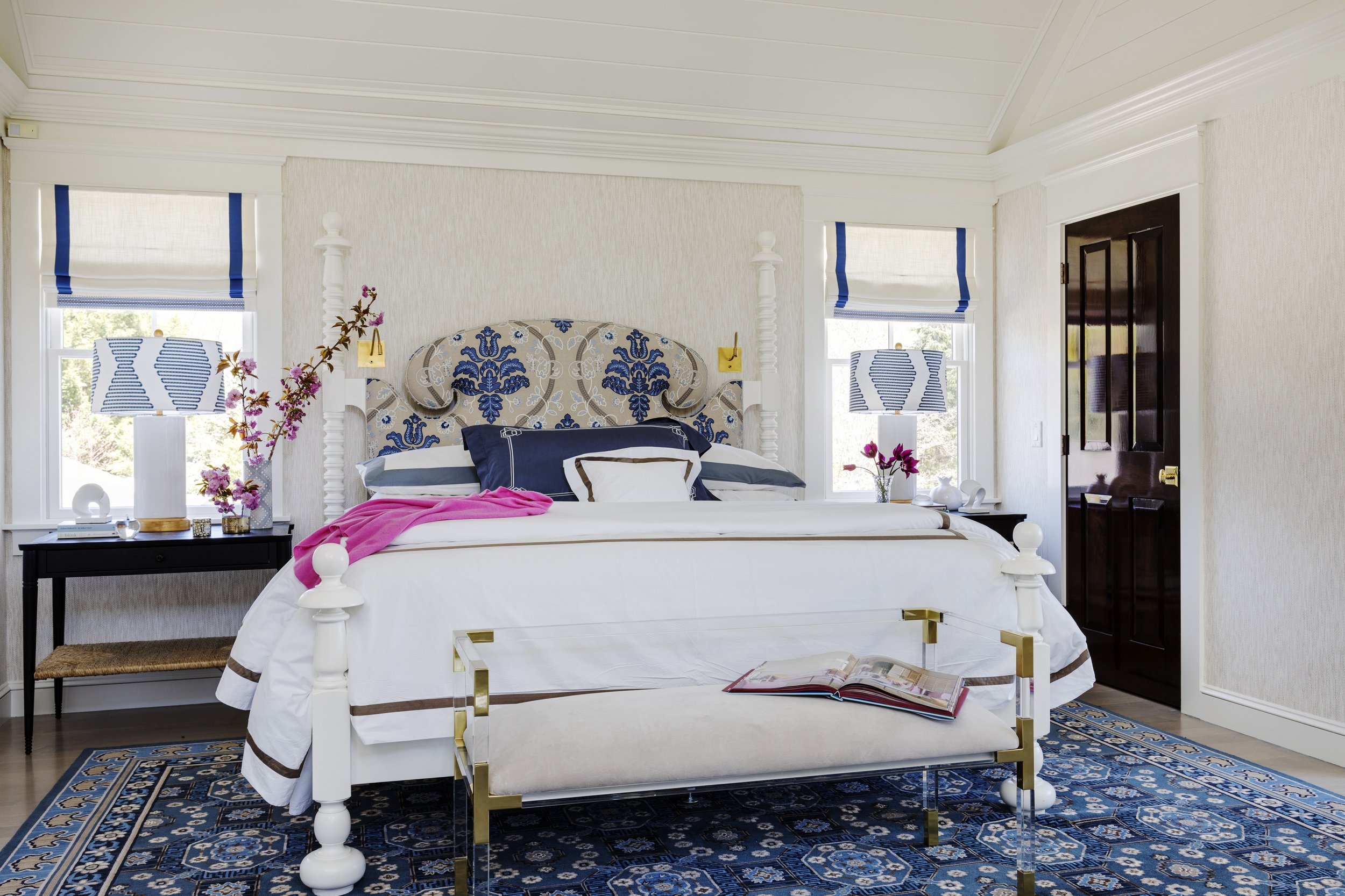 Refined yet laid-back, sophisticated yet welcoming, the coastal home from Digs Design Company will make your home feel like a getaway. Located on Matunuck Beach, this oasis is the perfect inspiration to start our week!  