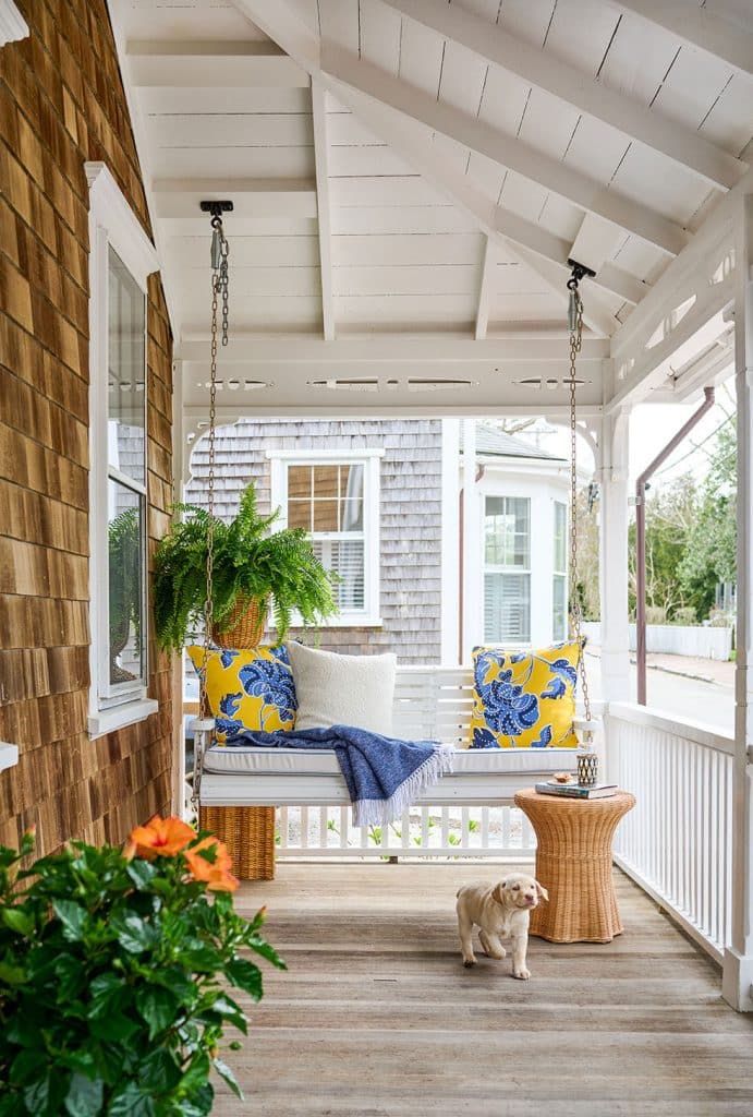 And these 11 designs by Nina Liddle Design can't help but make us smile! We can't stop thinking about the gorgeous painted hardwood floors ... or the inviting guest room.