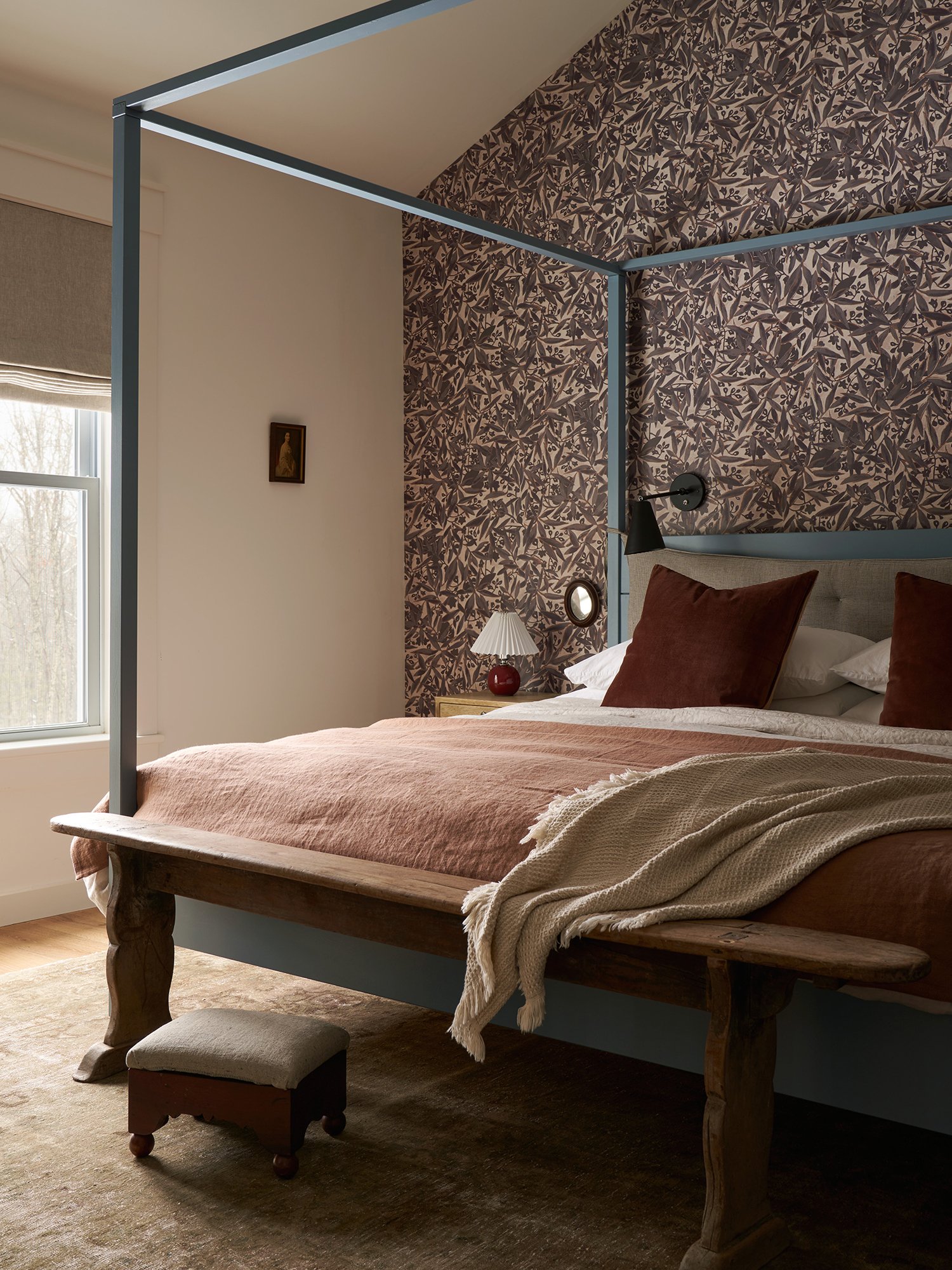  Known for her livable yet elegant aesthetic,  Maureen of Ursino Interiors  seamlessly marries the best of both contemporary and traditional design elements. Every corner of this getaway in the Catskills has been thoughtfully designed to maximize the breathtaking natural surroundings. With the large windows that let in plenty of natural light, this home combines beauty and comfort. Photography by Fyodor Shiryaev | Styling by Louisa Fulkerson