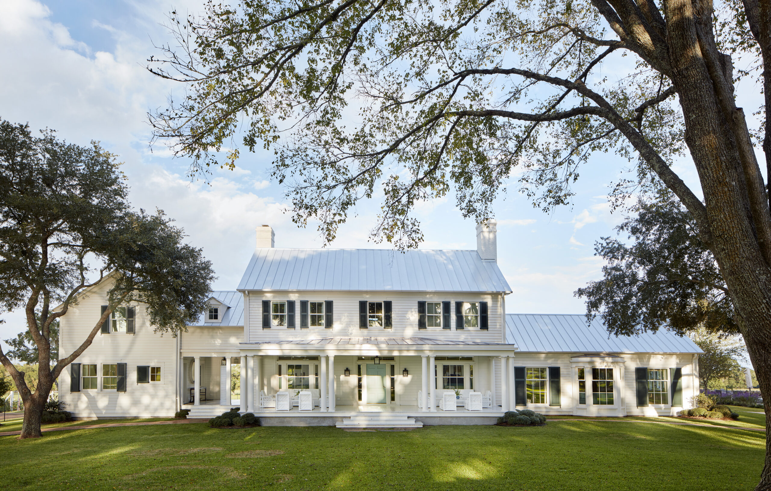 When it comes to inspired architecture, Curtis and Windham  is in a class all their own. Love a beautiful traditional white clapboard home