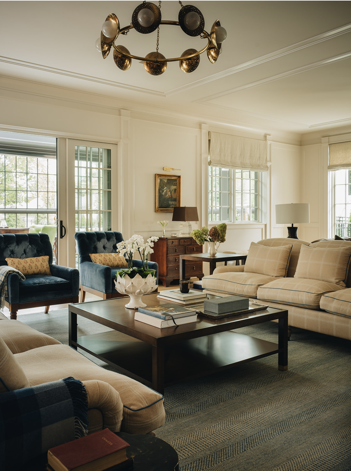Interior Design: @jeanstofferdesign Build: @zahnbuildersinc Architecture: @jameslarew Photography: @stofferphotographyinteriors We hope you are having a great week–and are in the mood for touring a one-of-a-kind home designed by the talented Jean Stoffer Design and beautifully photographed by Stoffer Photography Interiors.  Neutral enough to be calm, textured enough to be interesting, and layered into complete coziness, this is the perfect home for friends and family. Which of these beautiful interior design ideas is your favorite? Love the living room with neutral palette