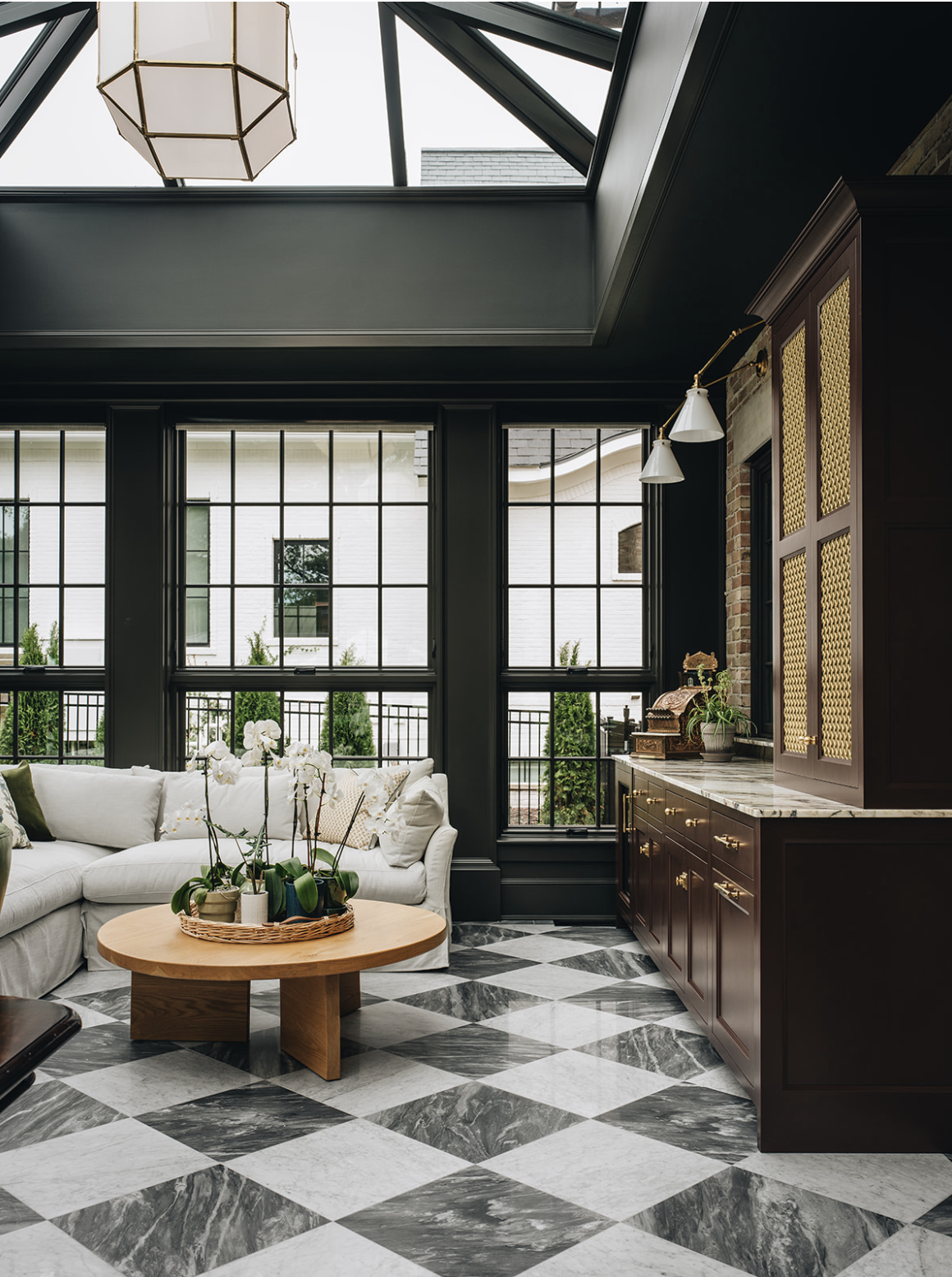 Interior Design: @jeanstofferdesign Build: @zahnbuildersinc Architecture: @jameslarew Photography: @stofferphotographyinteriors We hope you are having a great week–and are in the mood for touring a one-of-a-kind home designed by the talented Jean Stoffer Design and beautifully photographed by Stoffer Photography Interiors.  Neutral enough to be calm, textured enough to be interesting, and layered into complete coziness, this is the perfect home for friends and family. 