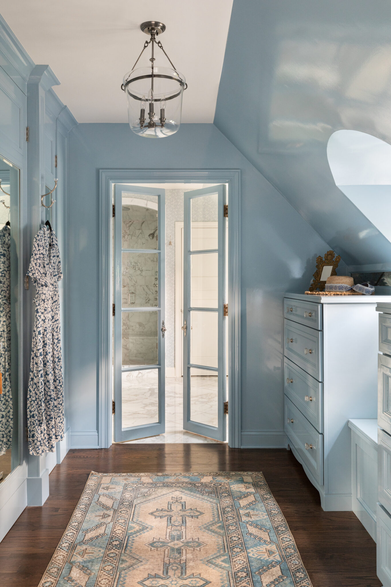 Alexandra Kaehler's stunning design has us teeming with inspiration.  Take a look at her work, and you’ll see why we say her work is “In Good Taste!“PHOTOGRAPHER: AIMEE MAZZENGA STYLIST: CATE RAGAN