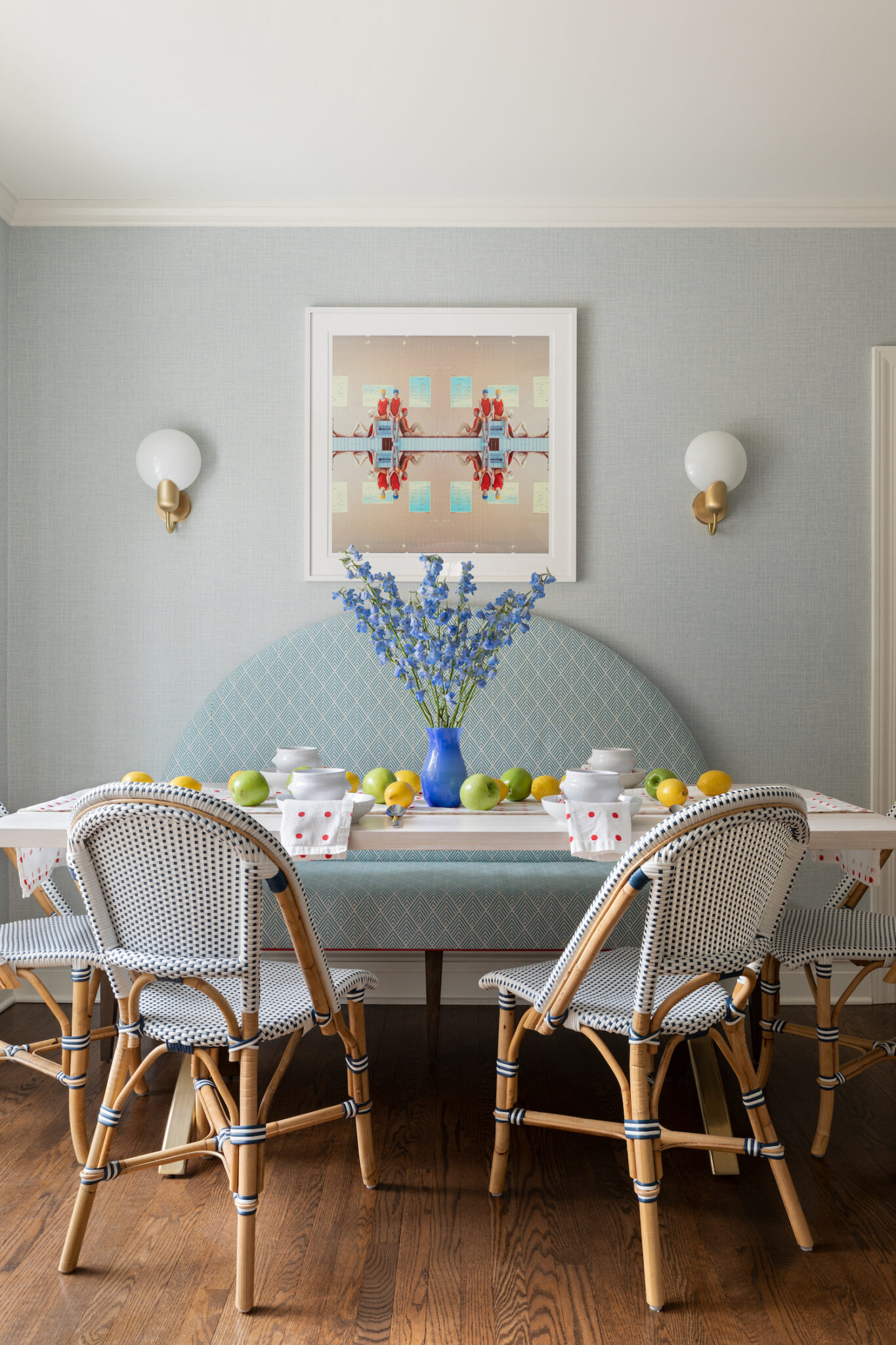 Alexandra Kaehler's stunning design has us teeming with inspiration.  Take a look at her work, and you’ll see why we say her work is “In Good Taste!“PHOTOGRAPHER: AIMEE MAZZENGA STYLIST: CATE RAGAN