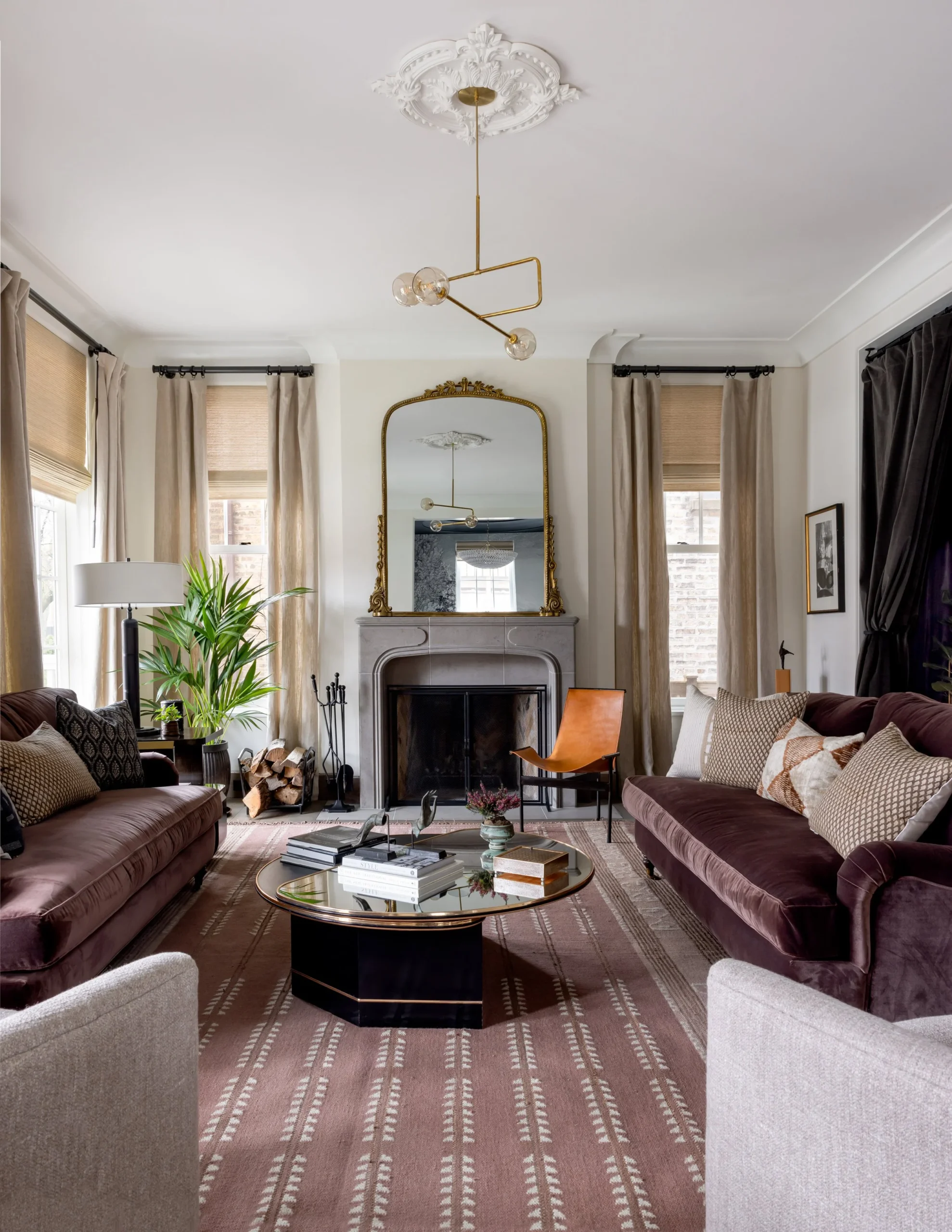 Imparfait Design Studio is celebrated for their exceptional talent in interior design that seamlessly merges timeless elegance with contemporary functionality,and these beautiful living rooms are no exception. Marta Xochilt Perez Photography