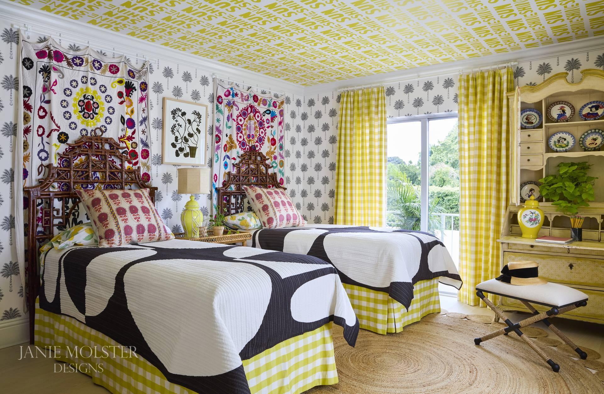  It’s Wednesday, and we’re needing a little color in our lives–and our homes! From food to flowers, art to dresses, everything is better with a splash of a favorite shade!?  Take a peek at these colorful home interiors in the Palm Beach getaway of the fabulously talented Janie Molster, and we think you’ll agree. Brantley Photography