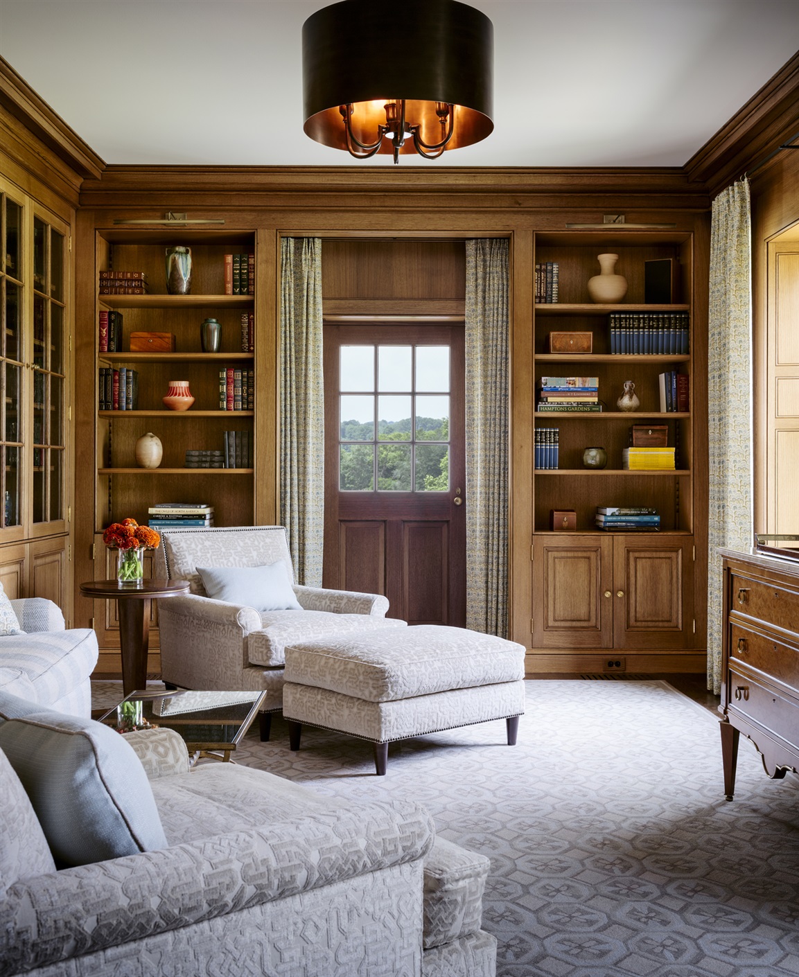 Today, we’re exploring what makes a beautiful living room, highlighting the key elements and thoughtful design choices that create a stylish and family-friendly space.  So take a few minutes, settle into your favorite sofa and reset your mind with these stunning rooms that can't help but inspire a better day. Brady Design | Marco Ricca Photography