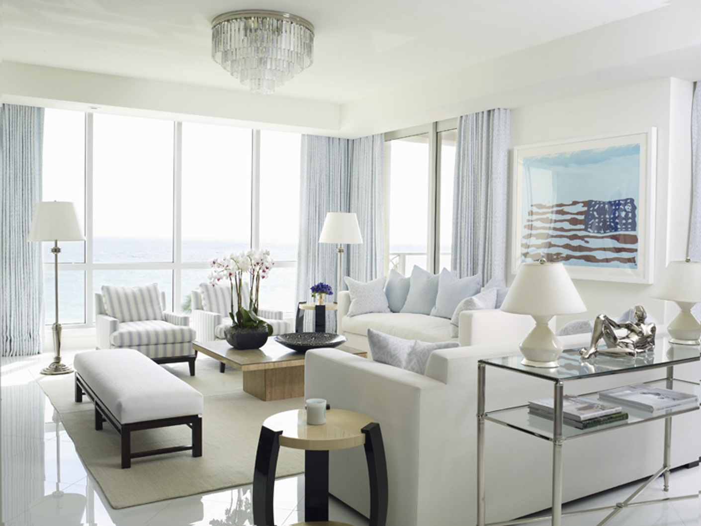 Today, we’re highlighting the key elements and thoughtful design choices that create a stylish and family-friendly space.  So take a few minutes, settle into your favorite sofa and reset your mind with these stunning rooms that can't help but inspire a better day. Brady Design | Marco Ricca Photography