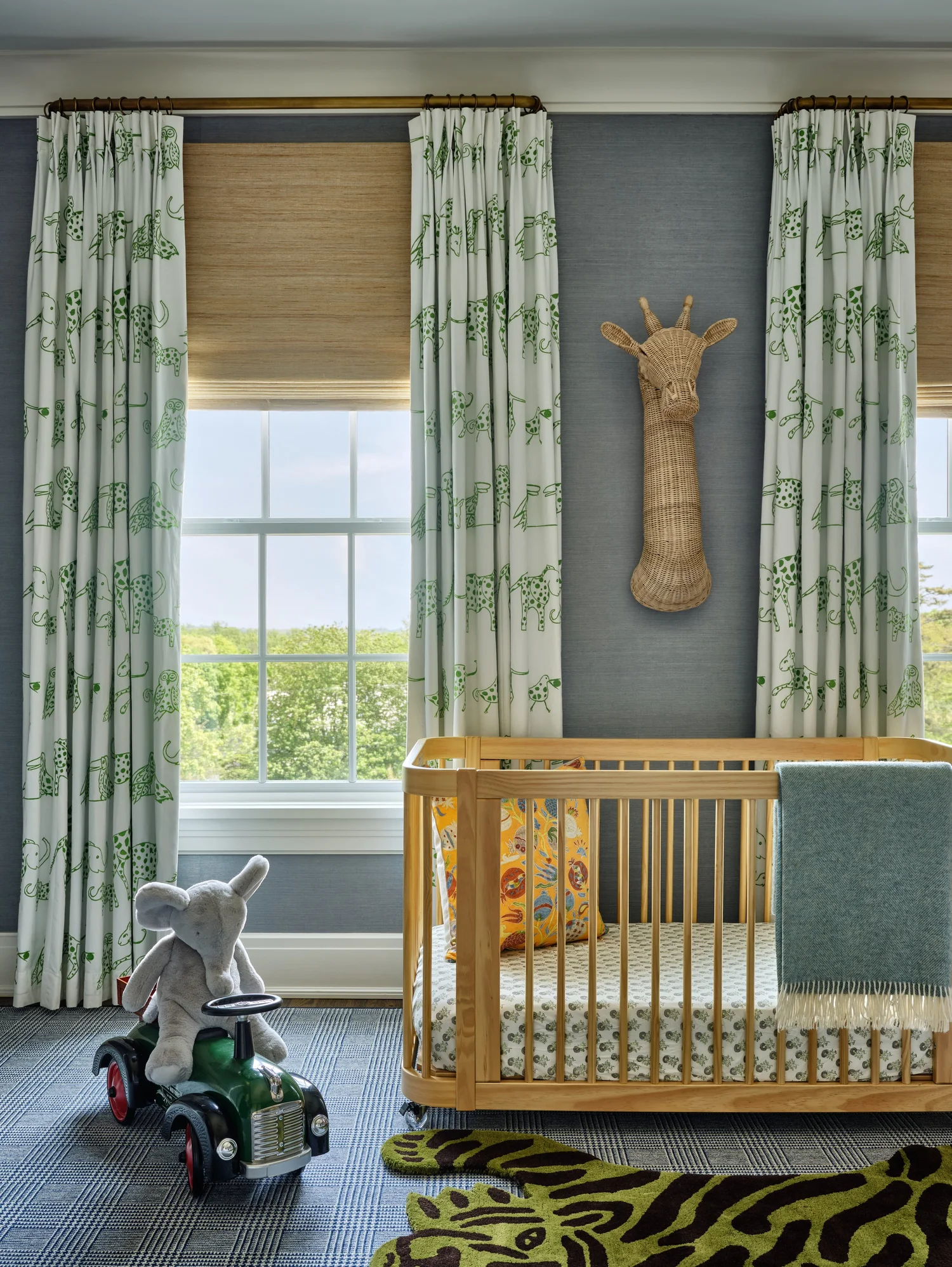  Alternative Text And no one embraces that philosophy better than designer Ariel Okin. From the largest room to the tiniest nook, nothing is overlooked. During this season that is all about the little things, take a peek at one of our favorite homes from this talented designer–and get a jumpstart on your home inspiration for 2026. Photography: Read McKendree 