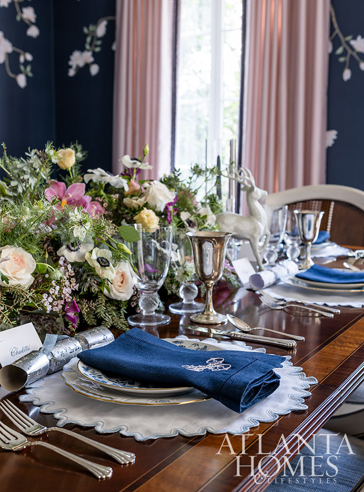 And we are taking notes from this gorgeous Courtney Decker -Christmas home tour in this month's Atlanta Homes and LifestylesArchitect: Interiors: Coutney Giles Interiors | Yong Pak, Pak Heydt & Associates,