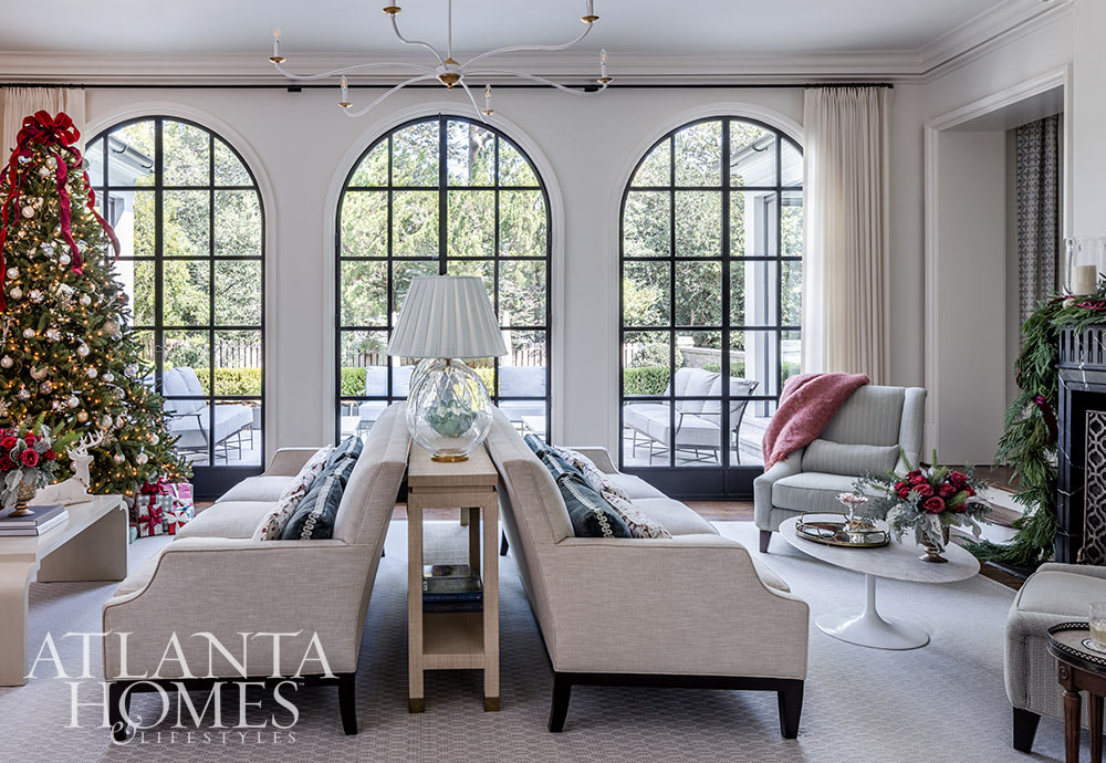 And we are taking notes from this gorgeous Courtney Decker -Christmas home tour in this month's Atlanta Homes and LifestylesArchitect: Interiors: Coutney Giles Interiors | Yong Pak, Pak Heydt & Associates,