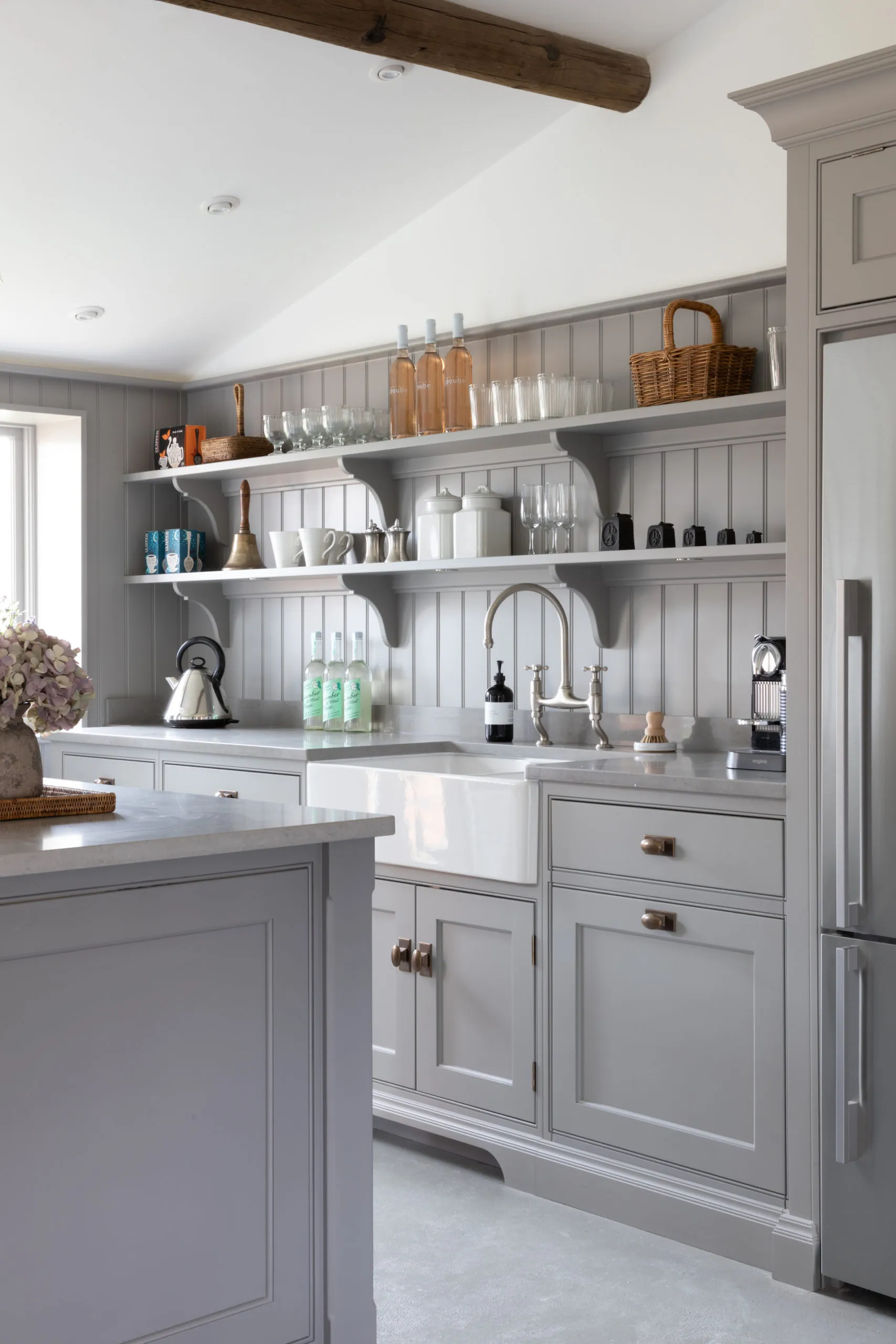 The holidays always get us in the mood for kitchen organization. And Humphrey Munson is providing us with plenty of inspiration. 