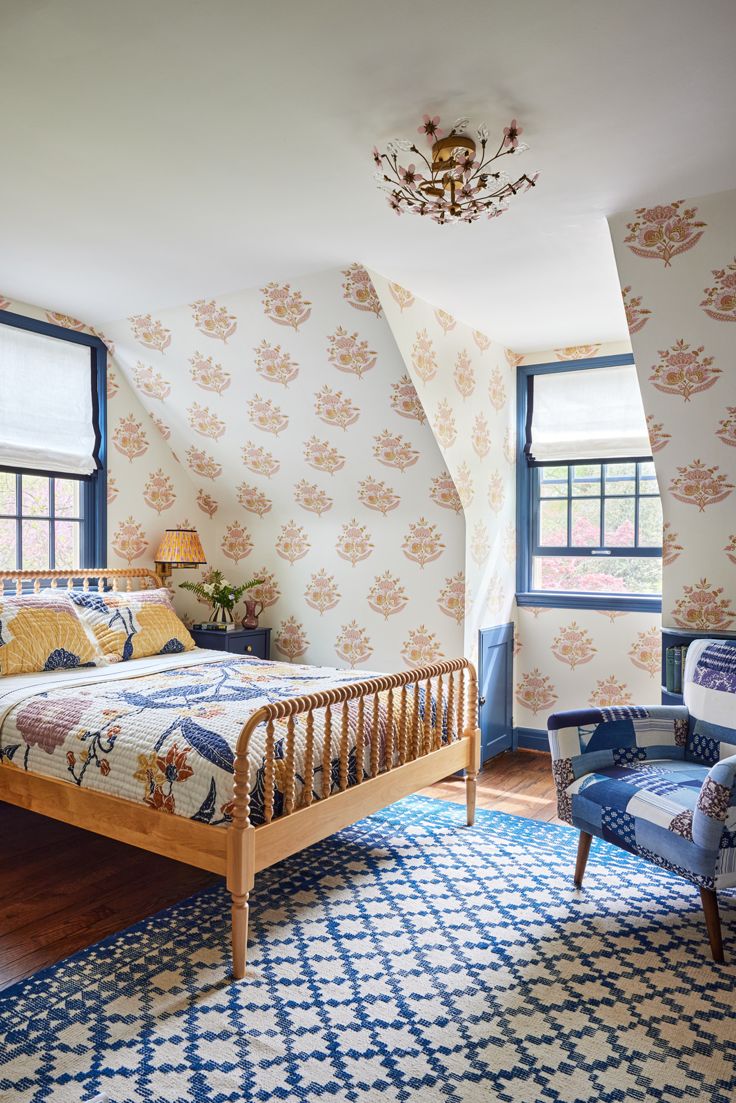 Don't you just love it when you stumble upon a designer whose work makes your heart race? That's what happened to us with Jennifer Hunter Design. Their whole aesthetic is just our style. We think you might agree that these designers' work is in good taste! Photo: @kirstenrfrancis Styling: @francesfinds