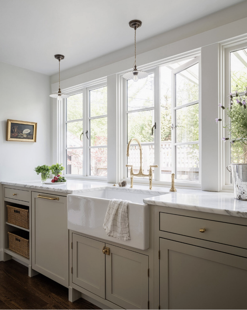 We are so excited to share the beautiful interiors of Marianne Simon Design. From colorful kitchens to details that wow, we love every space.