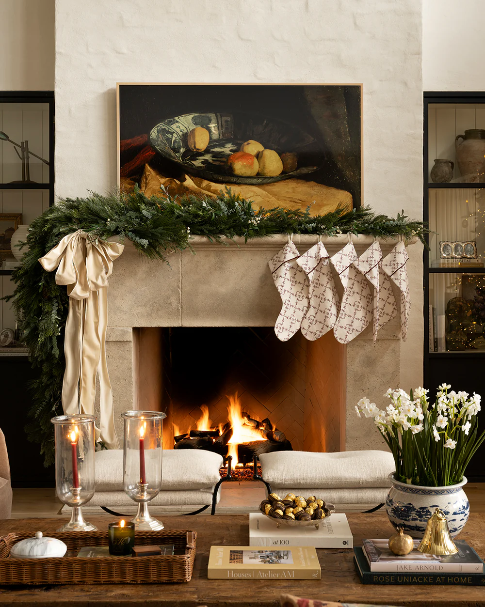 We can hardly believe how incredibly close we are getting to Christmas. Is it beginning to look like it at your house? Today, we are talking all about Christmas mantel ideas to inspire your own mantel decor. McGee & Co