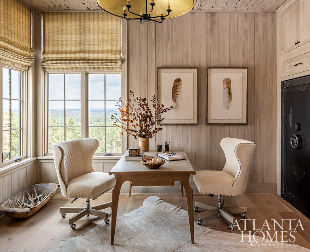 A Warm and Welcoming Family Home on 800 Acres