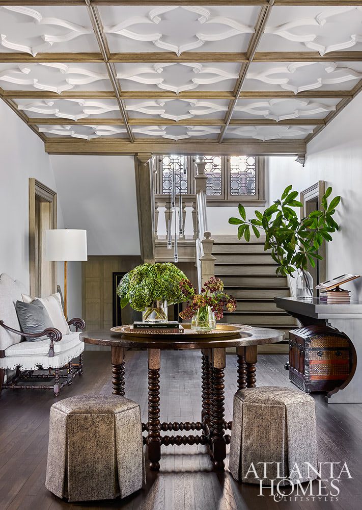 Source: Atlanta Homes & Lifestyles | Susan Ferrier Interior Design | Kelly Blackmon for Emily Followill Photography In the homes we've featured on Design Chic with the most memorable style, one unexpected decision creates this unforgettable entryway design.  It's all about restraint - one thoughtful piece that adds balance and style, that perfectly anchors the space.