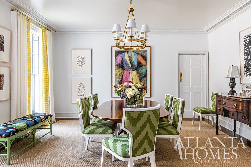 We don’t know about you, but we always love a good house tour.  To that end, Architect Norman Askins and Designer Chris Holt of Holt Interiors absolutely deliver. We are loving the sleek color palettes and sophisticated vibe of this stunning home–with pops of color in all the right places and the perfect dash of metallic chic. 