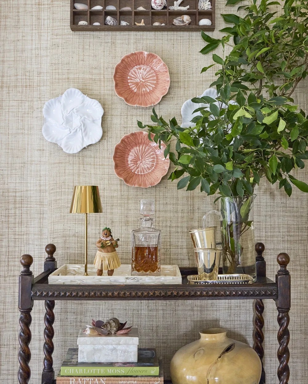 We hope you are having a great week–and are in the mood for touring a one-of-a-kind home designed by the talented Kara Miller and beautifully photographed by Brantley Photography. Neutral enough to be calm, textured enough to be interesting, and layered into complete coziness, this perfectly styled home is ideal for friends and family. Adore the pink draperies with the neutral grasscloth in this family room