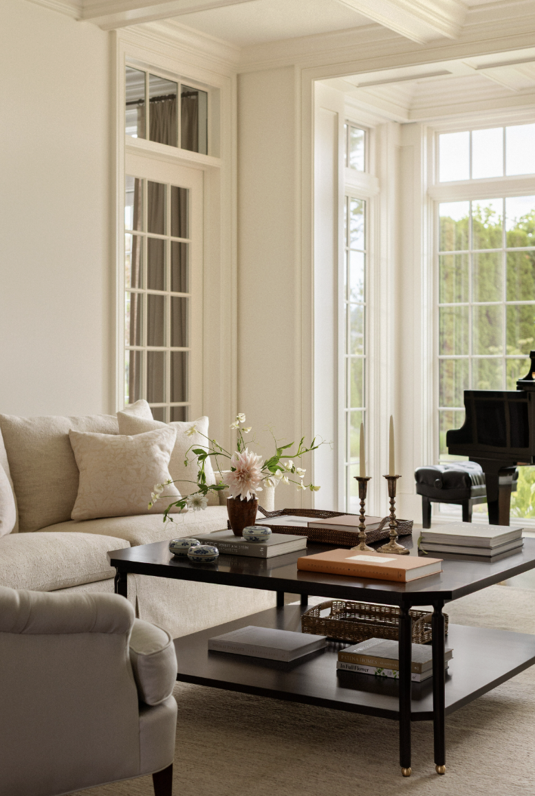 Beauty, sophistication, and attention to detail are just a few of the things that come to mind when we think of Marianne Simon Interiors beautiful designs. It’s those little things that we think make Simon’s work shine the very most. But don’t take our word for it,  tour this gorgeous home, and you'll see for yourself!   