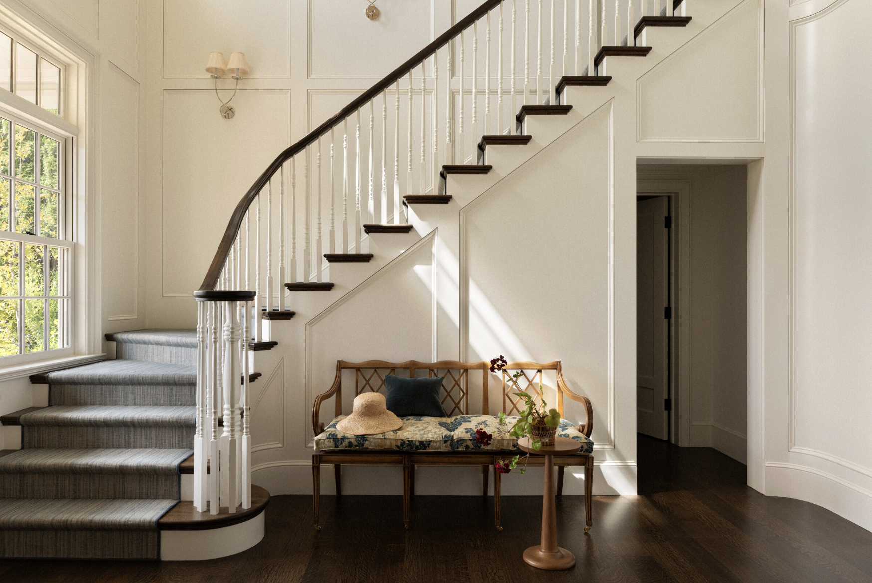 Beauty, sophistication, and attention to detail are just a few of the things that come to mind when we think of Marianne Simon Interiors' beautiful designs. It’s those little things that we think make Simon’s work shine the very most. But don’t take our word for it,  tour this gorgeous home with neutral interior design, and you'll see for yourself!   