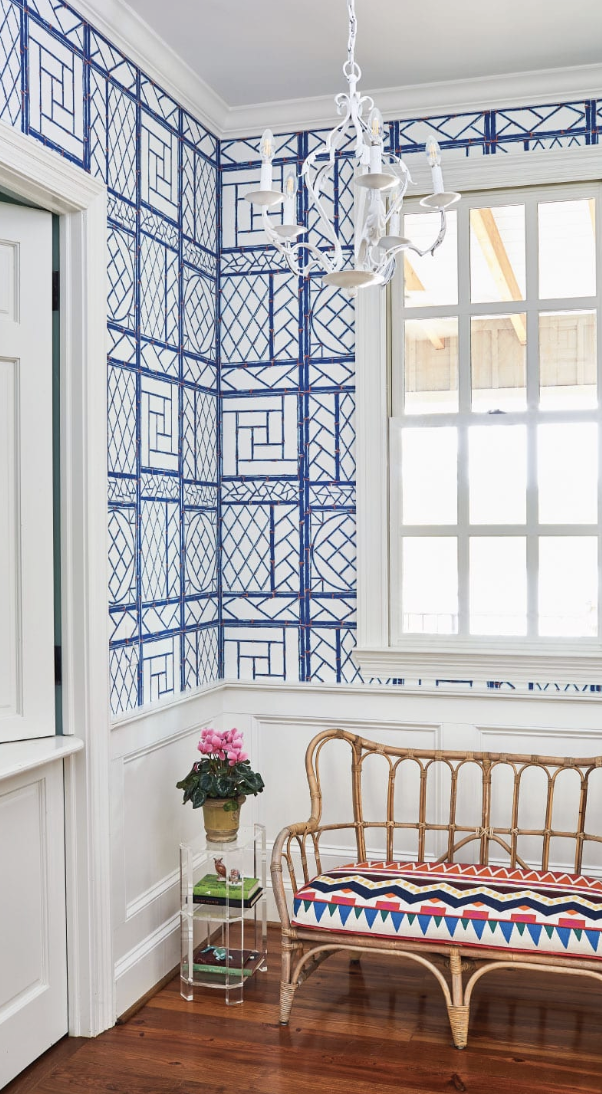 Designed byAlexa Stevenson Interiors, with photography by Jeff Herr, is the perfect mix of traditional touches and updated details, well-suited for family, entertaining and more. love the bamboo bench