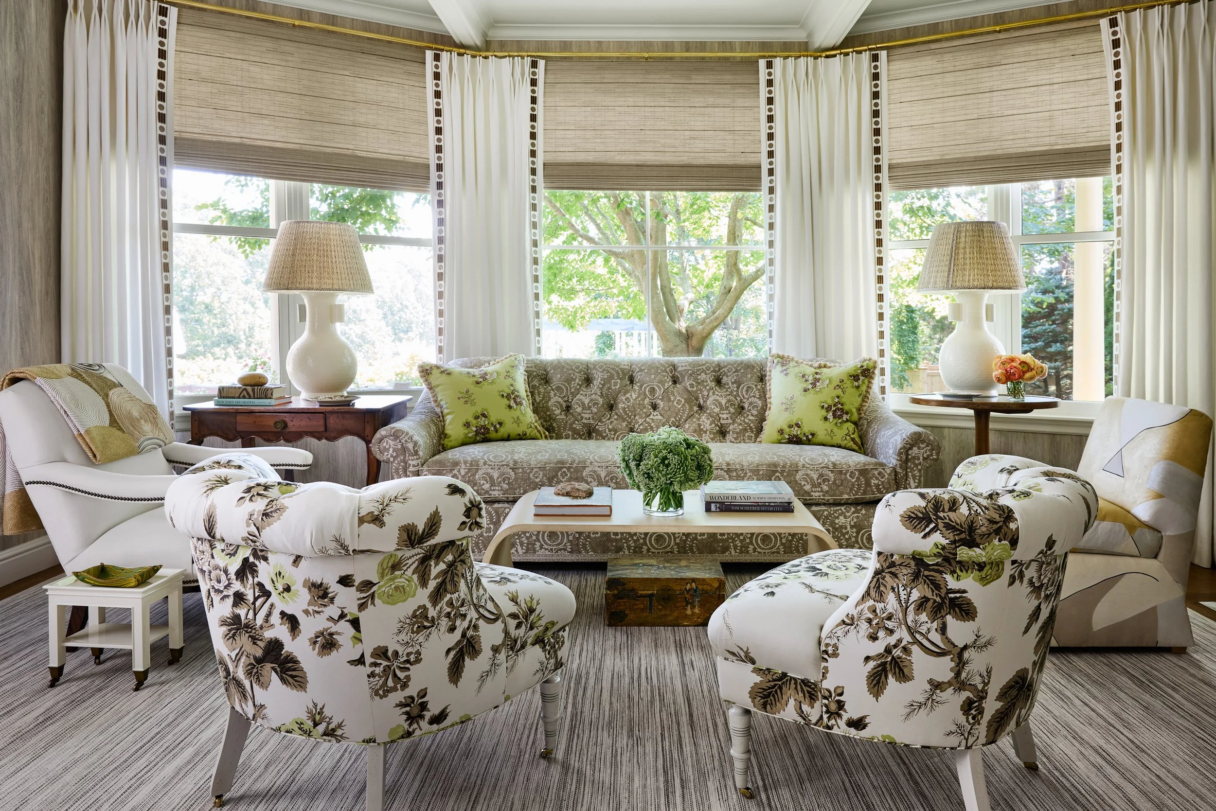 Chic, inviting interiors with just the right amount of personality are hallmarks of this talented designer’s style. Take a break, and take a peek at this beautiful Manchester-by-the-Sea home designed by Honey Collins Interiors. Living room design with interior design ideas