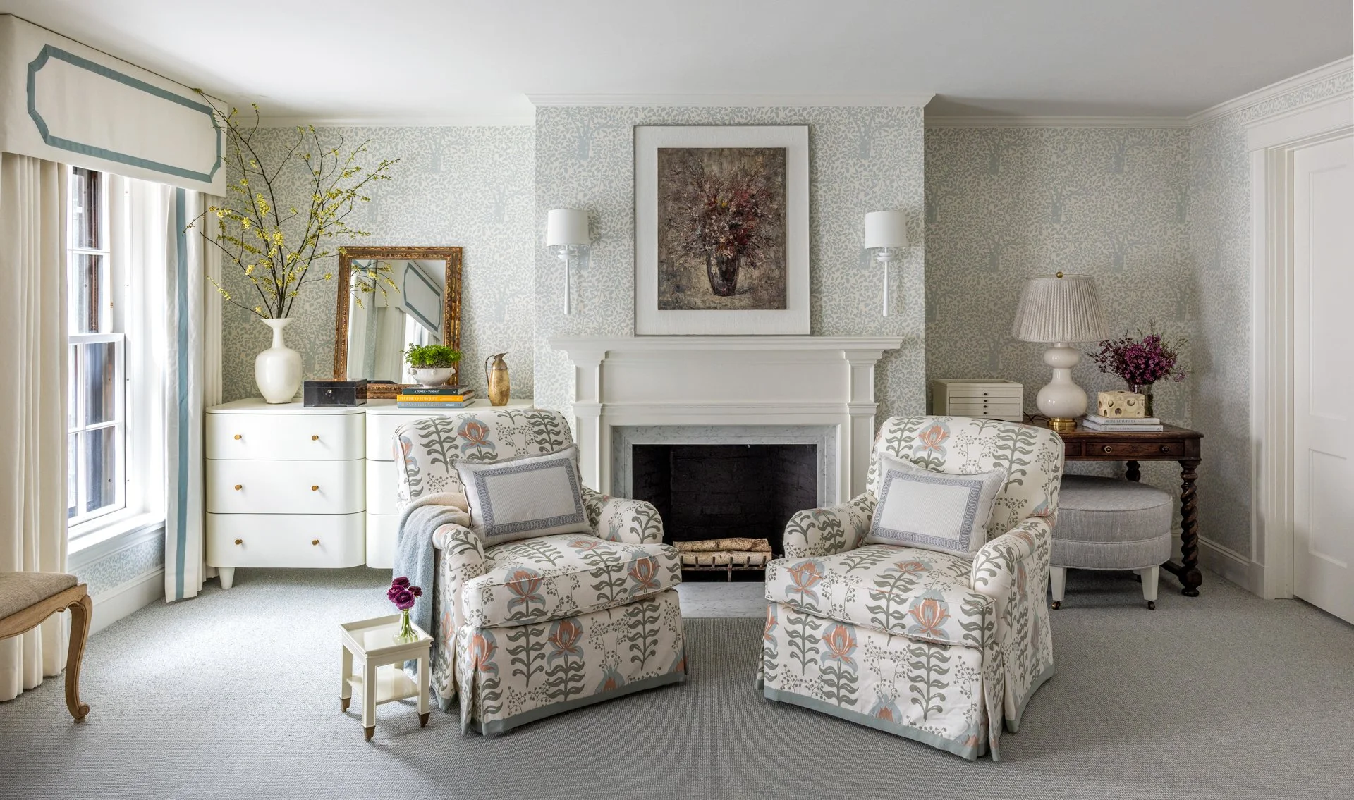 We hope you enjoy every ounce of this beautiful interior design from Honey Collins as much as we did. Step inside and then take another peek so you don’t miss a single detail! Liz Daly Photographer